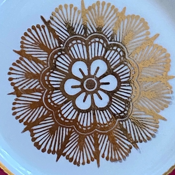 Vintage Rare Paragon fine bone China burgundy red & gold teacup & saucer set - Picture 15 of 16